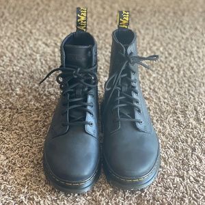 Doc Martens- COMBS LEATHER BLACK W 9 / M 8